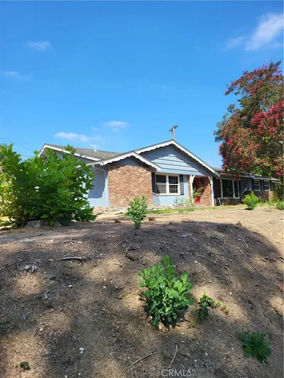 1517 Longview