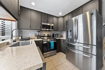 1604 Presioca Street 11