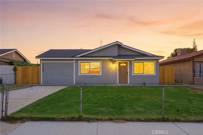 5205 Brockton Court, Bakersfield, CA 93309