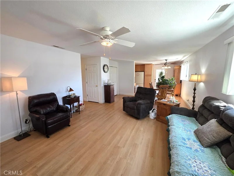 6265 Huggins Dr photo 2