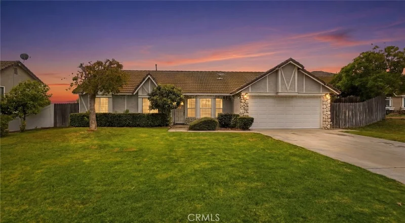 11814 Creighton, Riverside, CA 92505