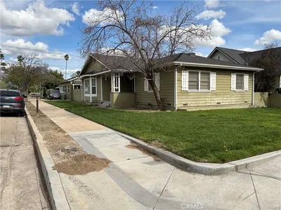 3297 N Pershing 2 photo 2