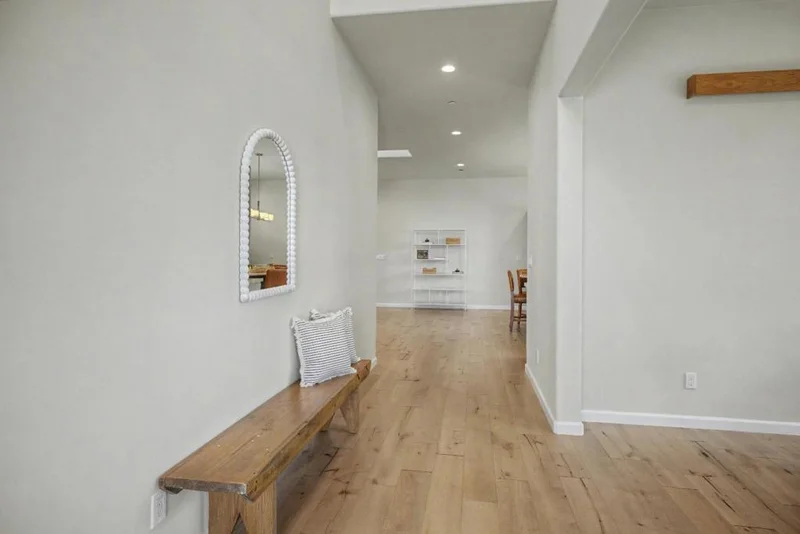 3057 California Avenue photo 2