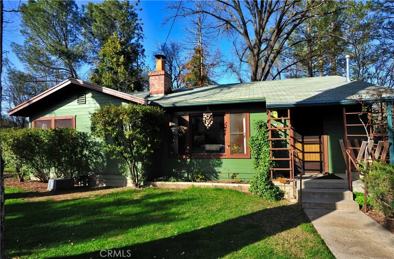 45695 Lauri Lane, Oakhurst, CA 93644
