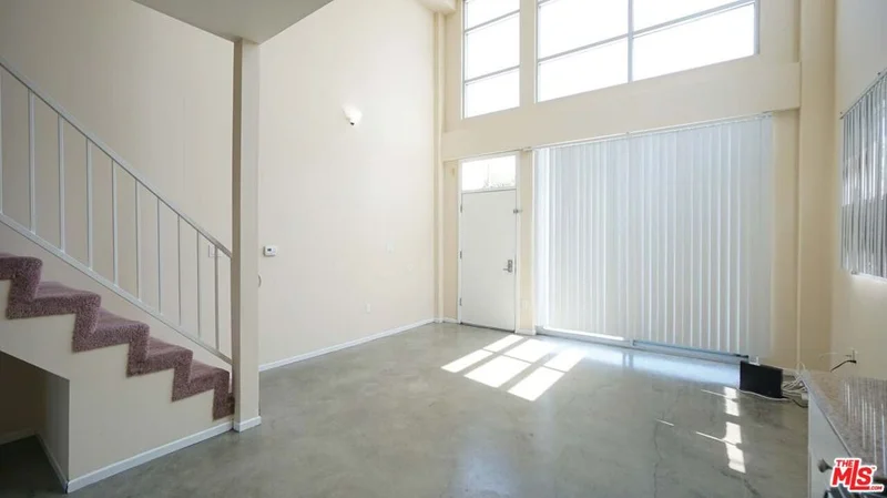 922 W 23Rd Street 206