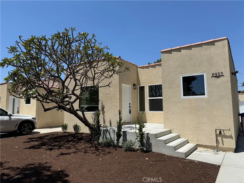 8955 San Luis