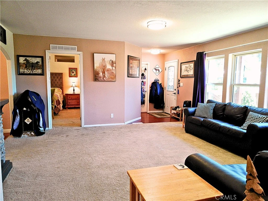 Interior 4