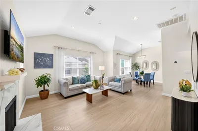 8692 Belmont A