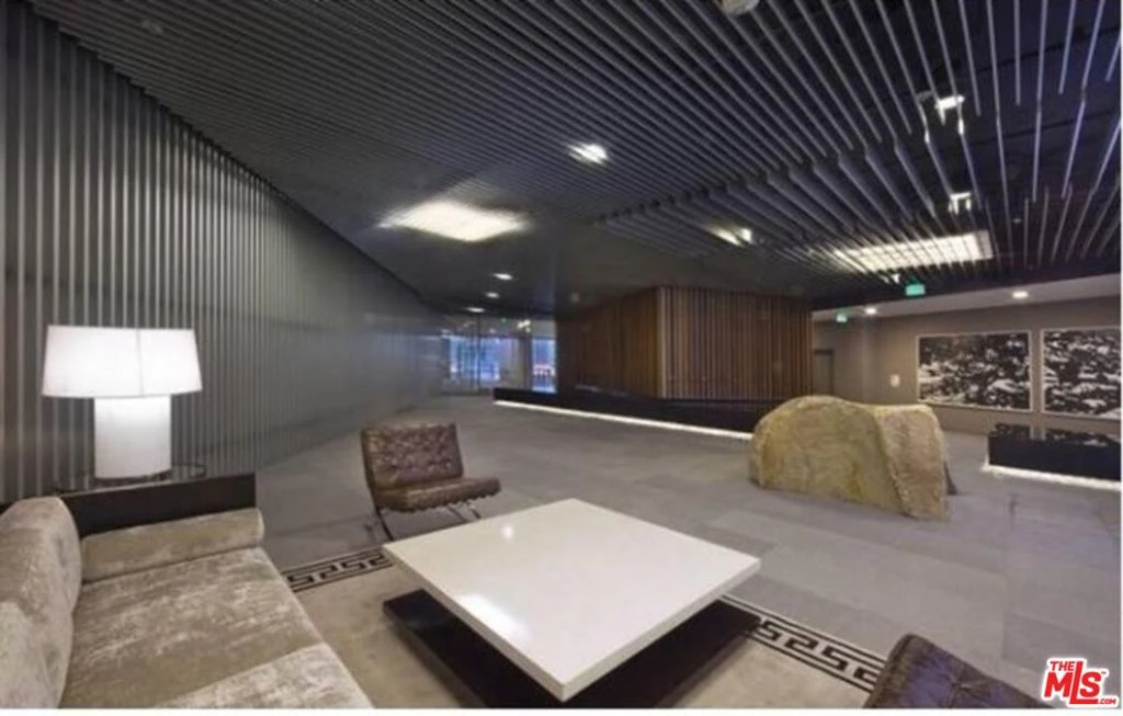 Interior 2