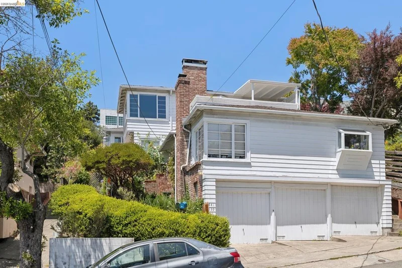 2541 Hilgard Ave, Berkeley, CA 94709