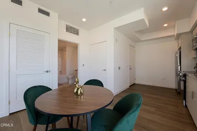 18900 Parthenia Street 205 photo 2