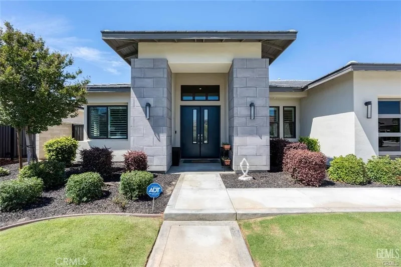 12312 Ashlyn Drive photo 2