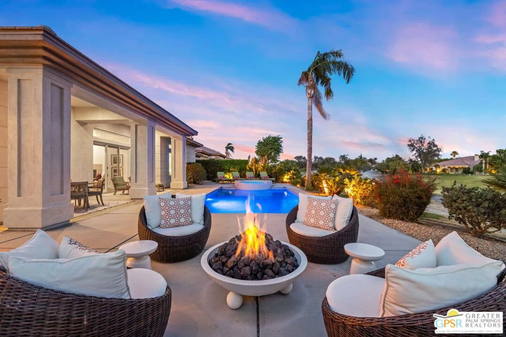Interior 3