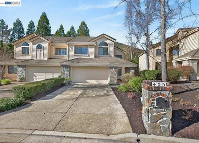 455 Eagle Valley Way photo 2