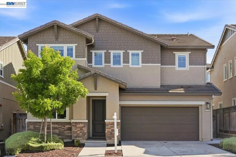 1172 Sagardia Way, Gilroy, CA 95020