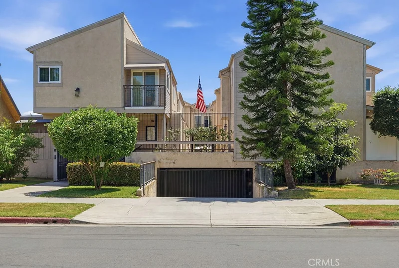1000 E Windsor Road 9
