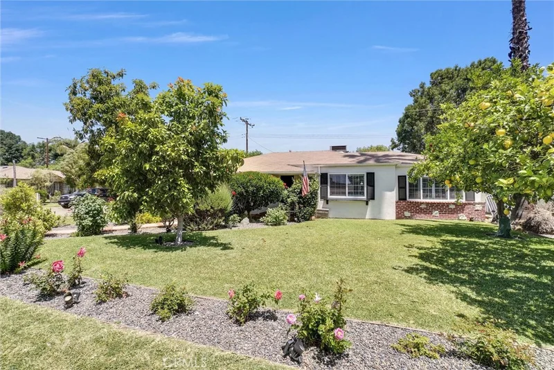 347 W Meacham Street, Glendora, CA 91740