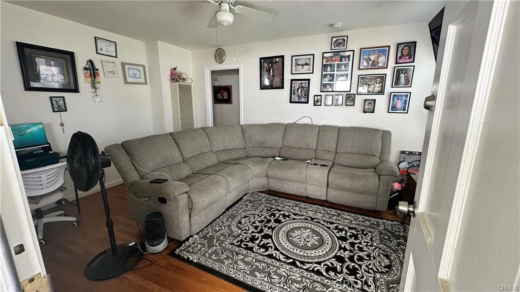 Interior 3