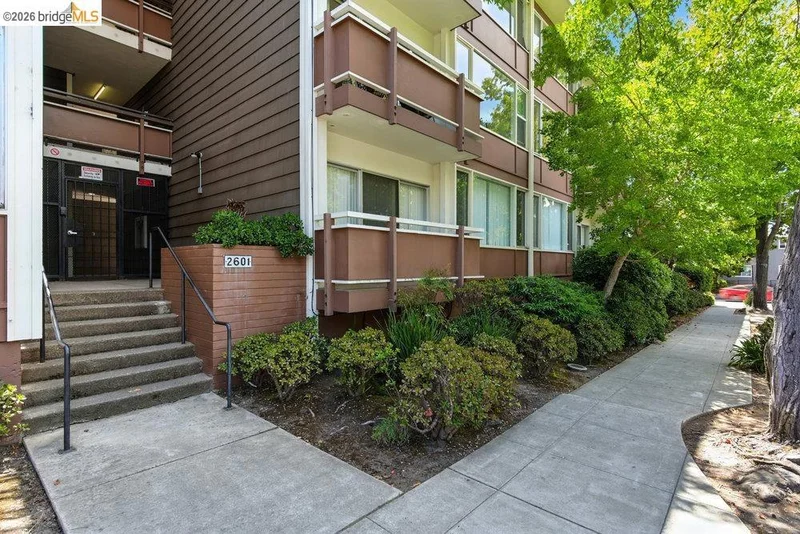 2601 collage ave 203