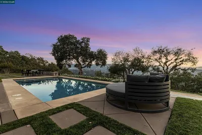 447 Legacy Dr