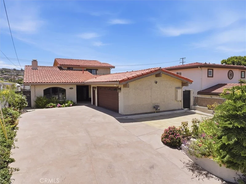 5348 Doris Way