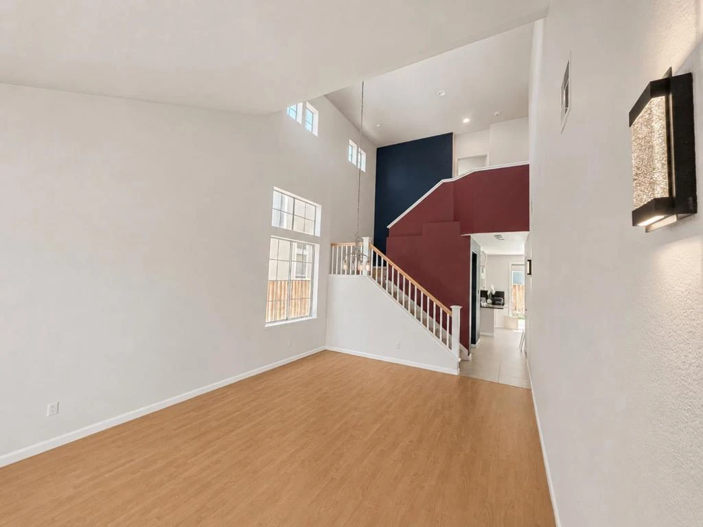 Interior 3