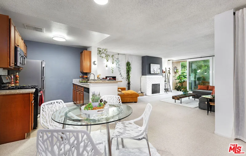 6405 Green Valley Circle 209 photo 2