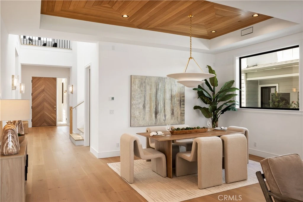 Interior 3