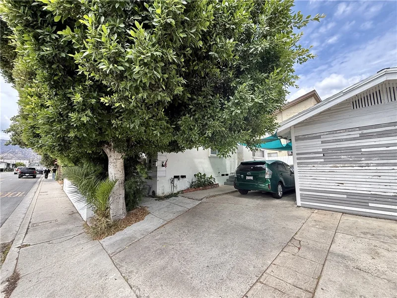 408 N Pacific Ave