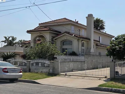 3229 Angelus Ave photo 2