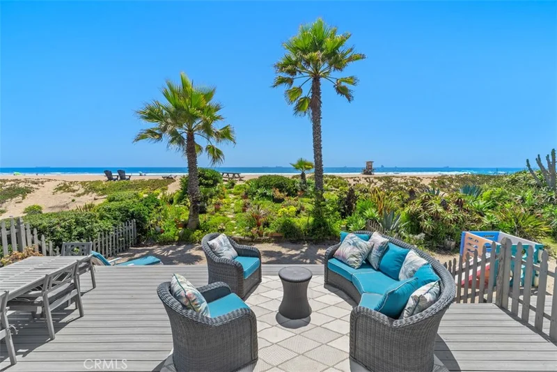 17111 S Pacific Avenue, Sunset Beach, CA 90742