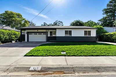912 Ruth Drive