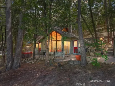 27596 Oak Knoll