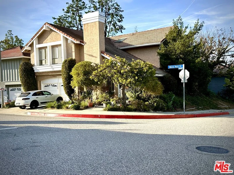 10260 Mossy Rock Circle 53, Los Angeles, CA 90077