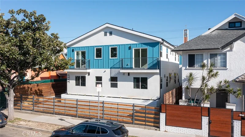 236 N Burlington Avenue, Echo Park, CA 90026