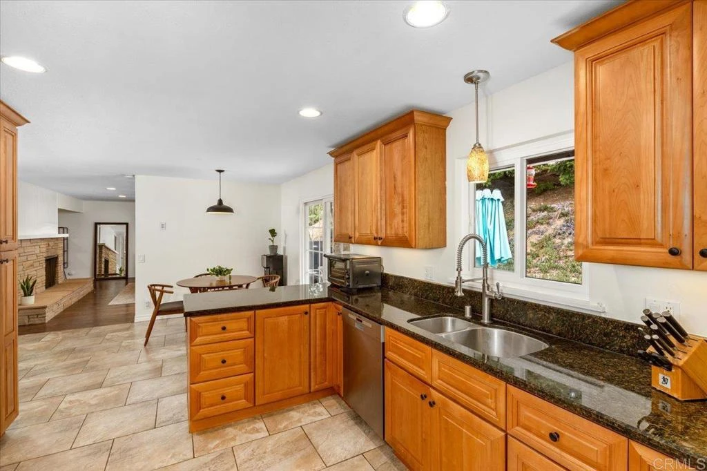 Photo 14 of 1248 Alta Vista Drive