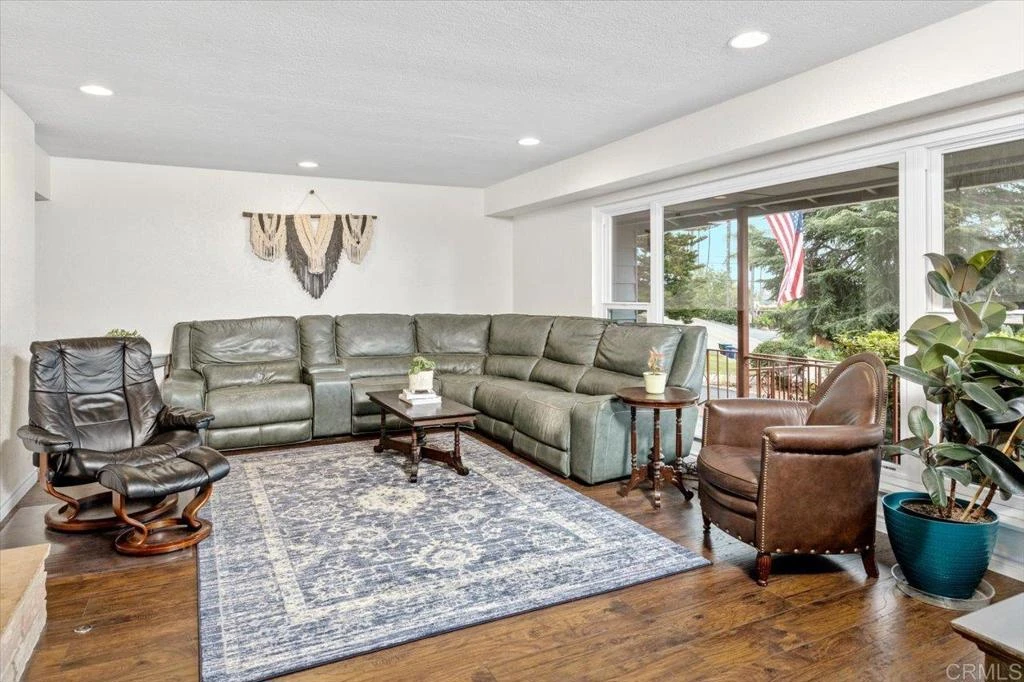 Photo 7 of 1248 Alta Vista Drive