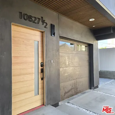 10827 1/2 Peach Grove Street 1/2, North Hollywood, CA 91601
