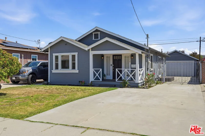 4558 W 141st Street, Hawthorne, CA 90250