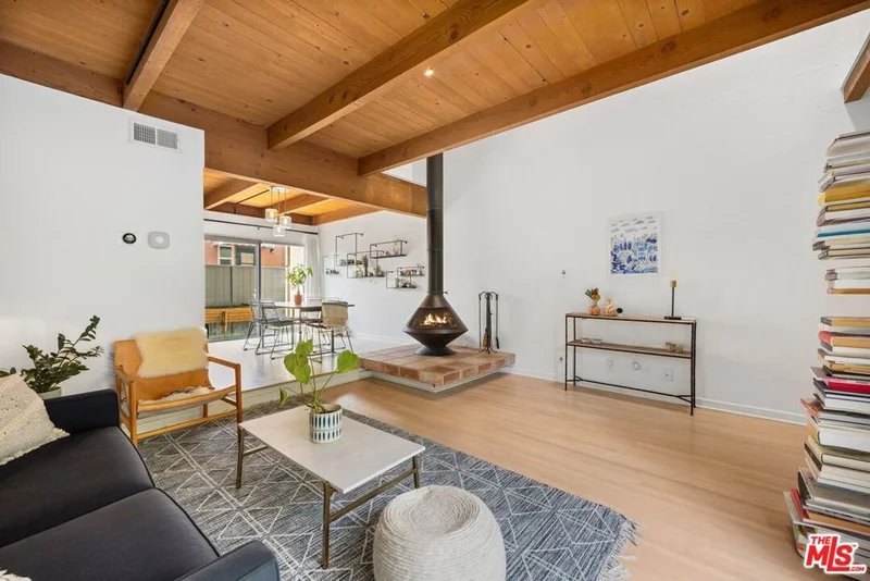 1552 Harvard Street 3, Santa Monica, CA 90404