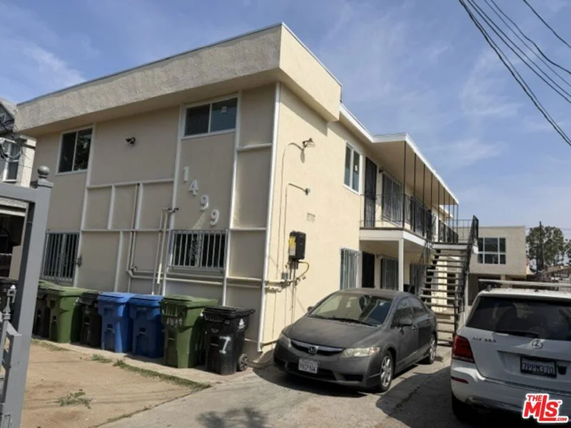 1499 W 35th Place 3