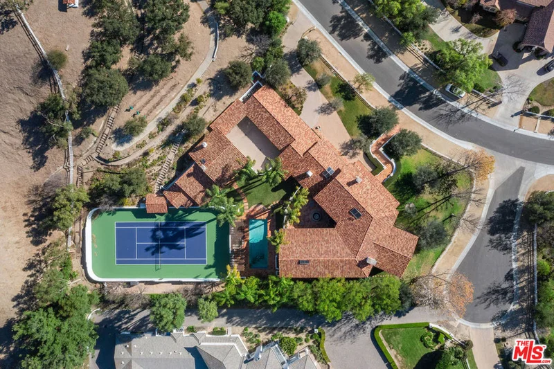 25127 Jim Bridger Road photo 2