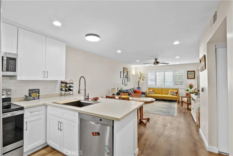 2332 E 17th Street 103, Long Beach, CA 90804