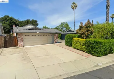 1221 Brookview Dr