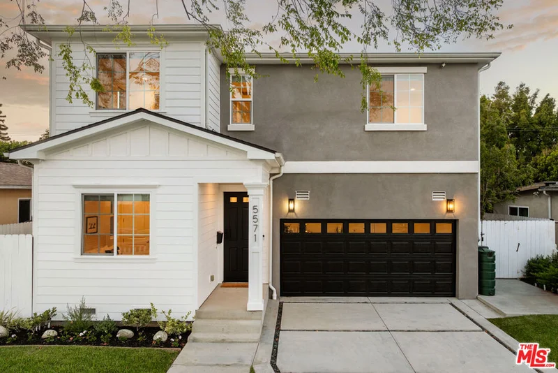 5571 W 82nd Street, Los Angeles, CA 90045