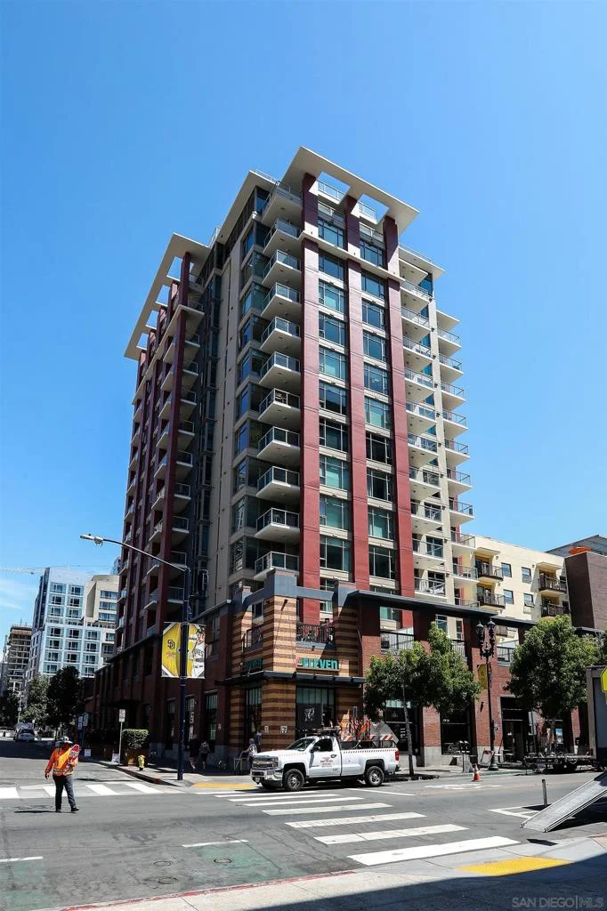 427 9th Avenue 501 photo 2