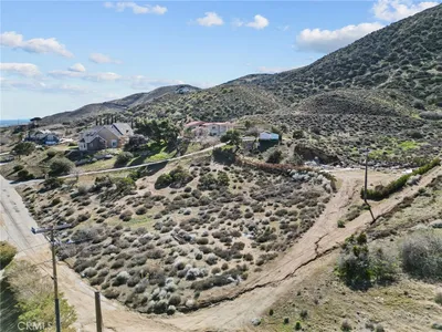 1138 Lakeview photo 2