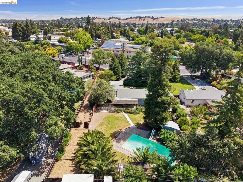 1035 Oak Grove Rd, Concord, CA 94518