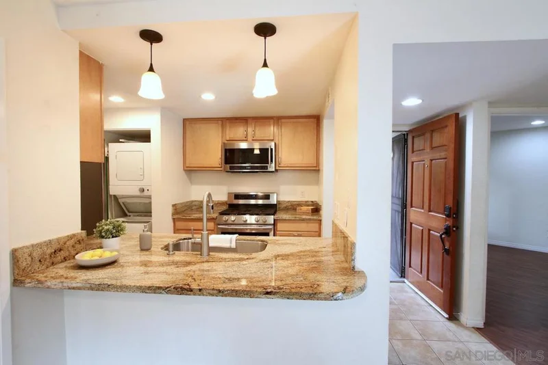 3021 Golden Oak Way