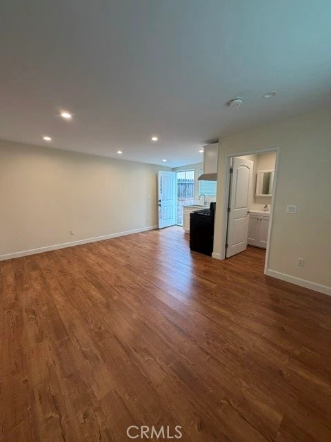 Interior 4